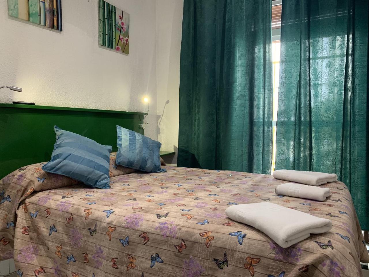 Giraldilla Hotel Sevilla Buitenkant foto
